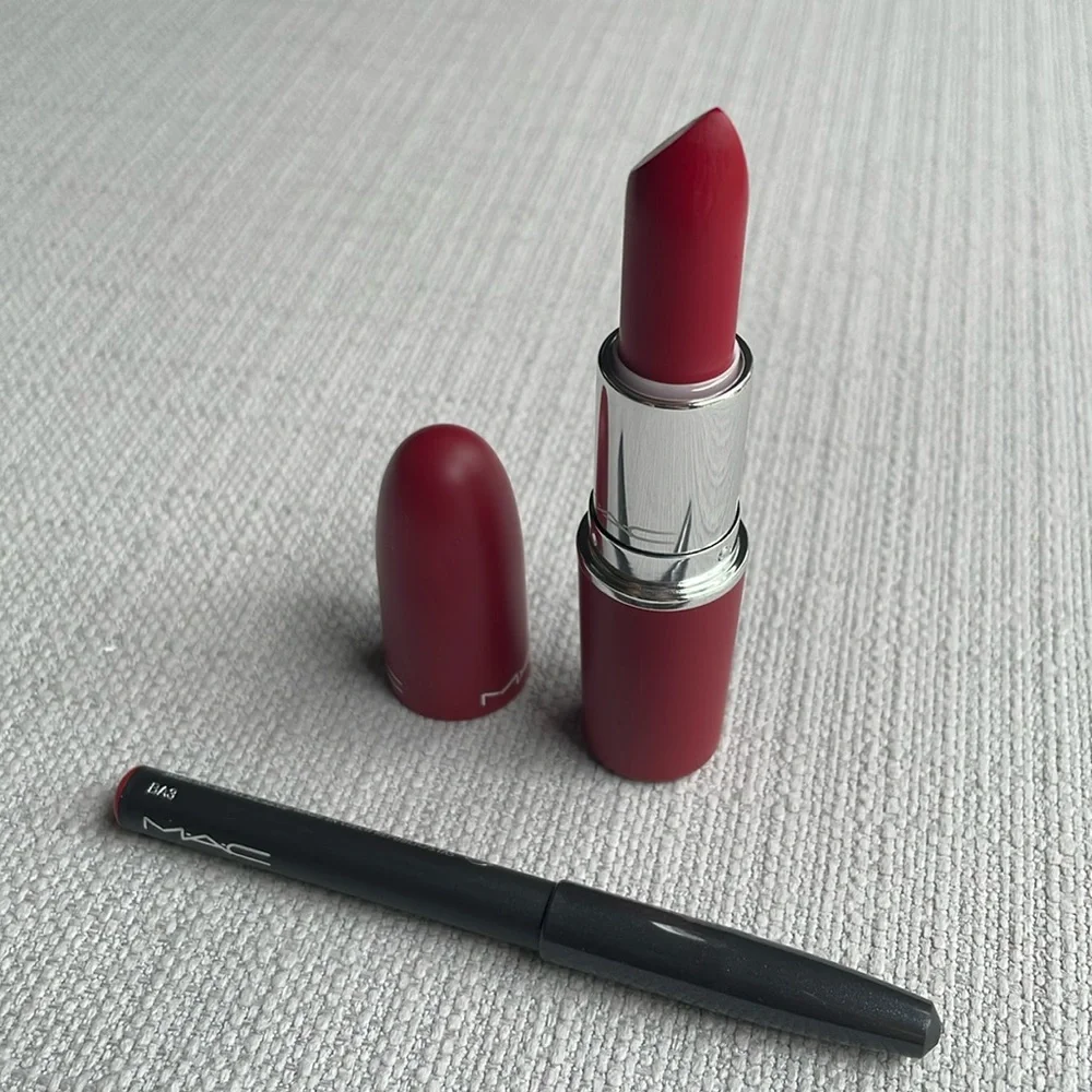 MAC Retro Matte Lipstick - 707 Ruby woo & mini lip liner set